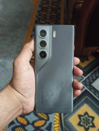 Tecno Camon 40