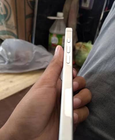 iphone 16 jv