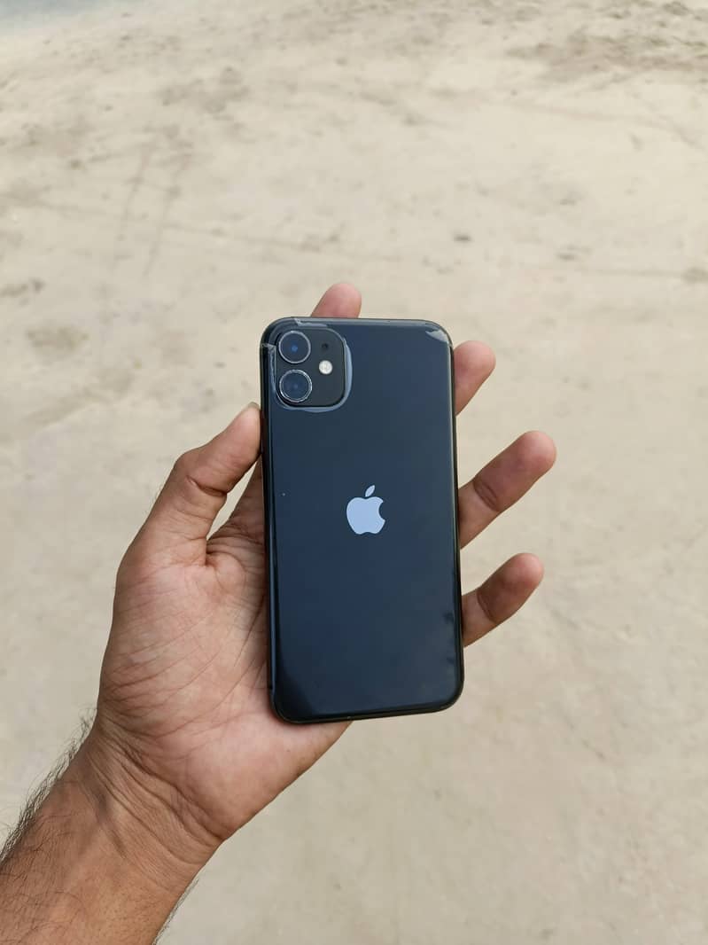 iPhone 11 3