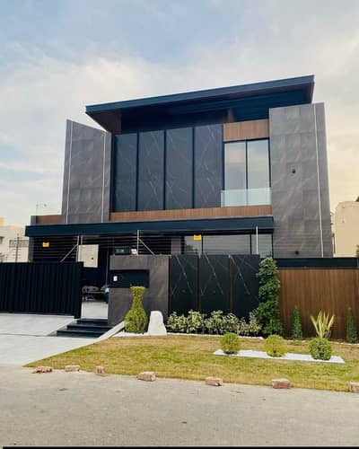 1 Kanal House In DHA Phase 7 Is Available For sale