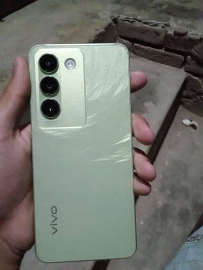 Vivo Y100