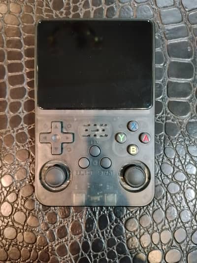 R36s gaming console