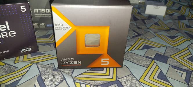 intel 250k plus, Amd 7600x3d, asus rog strix, z890 f, asus b650 max