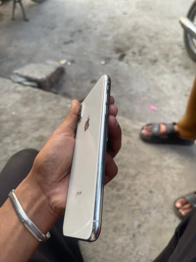 Xsmax 2