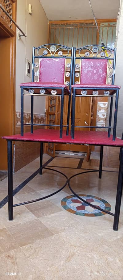 Dinning table with 6 chairs for sale