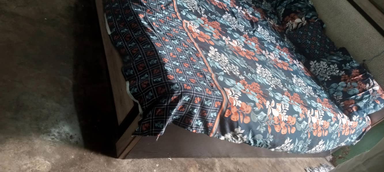 chipboard bed 0