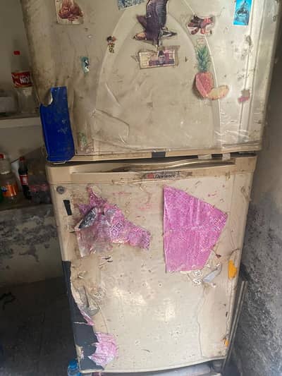 Refrigerators /Freazer sale Dawlance argent