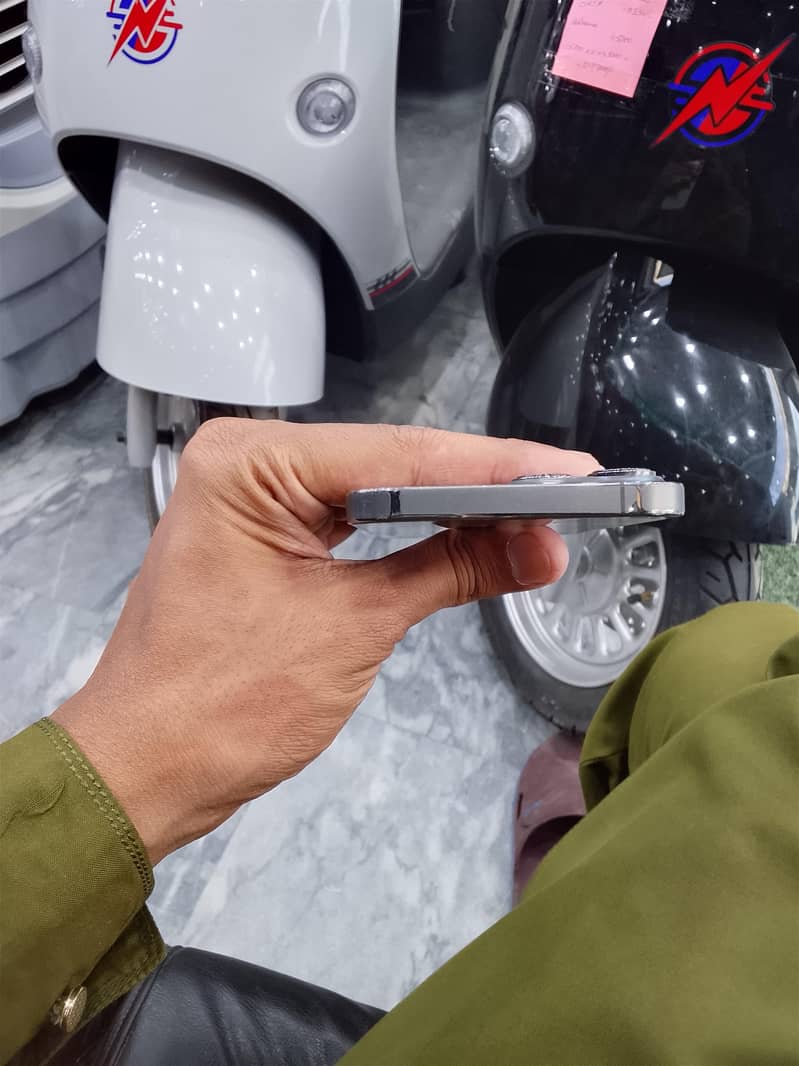 iphone 13 pro max 4