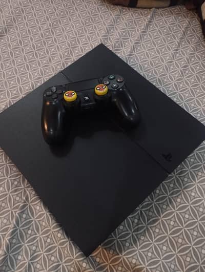 ps4 fat 500gb with original 2 wireless controllers