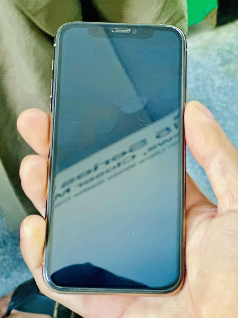 iPhone 11 Pro 3