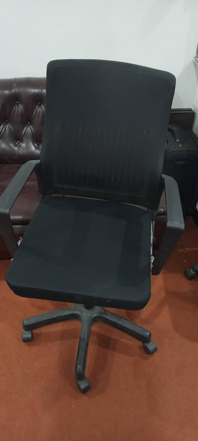 EXECUTIVE CHAIR 1