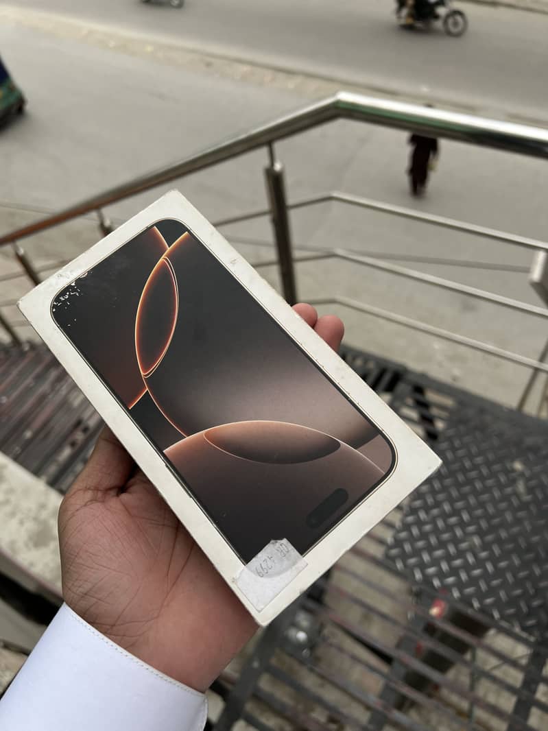 IPHONE 16 PRO MAX 2