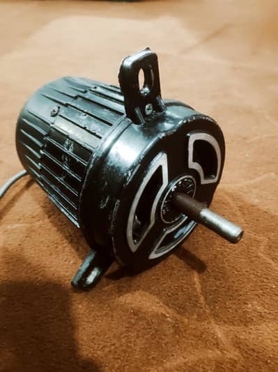 Room cooler fan motor