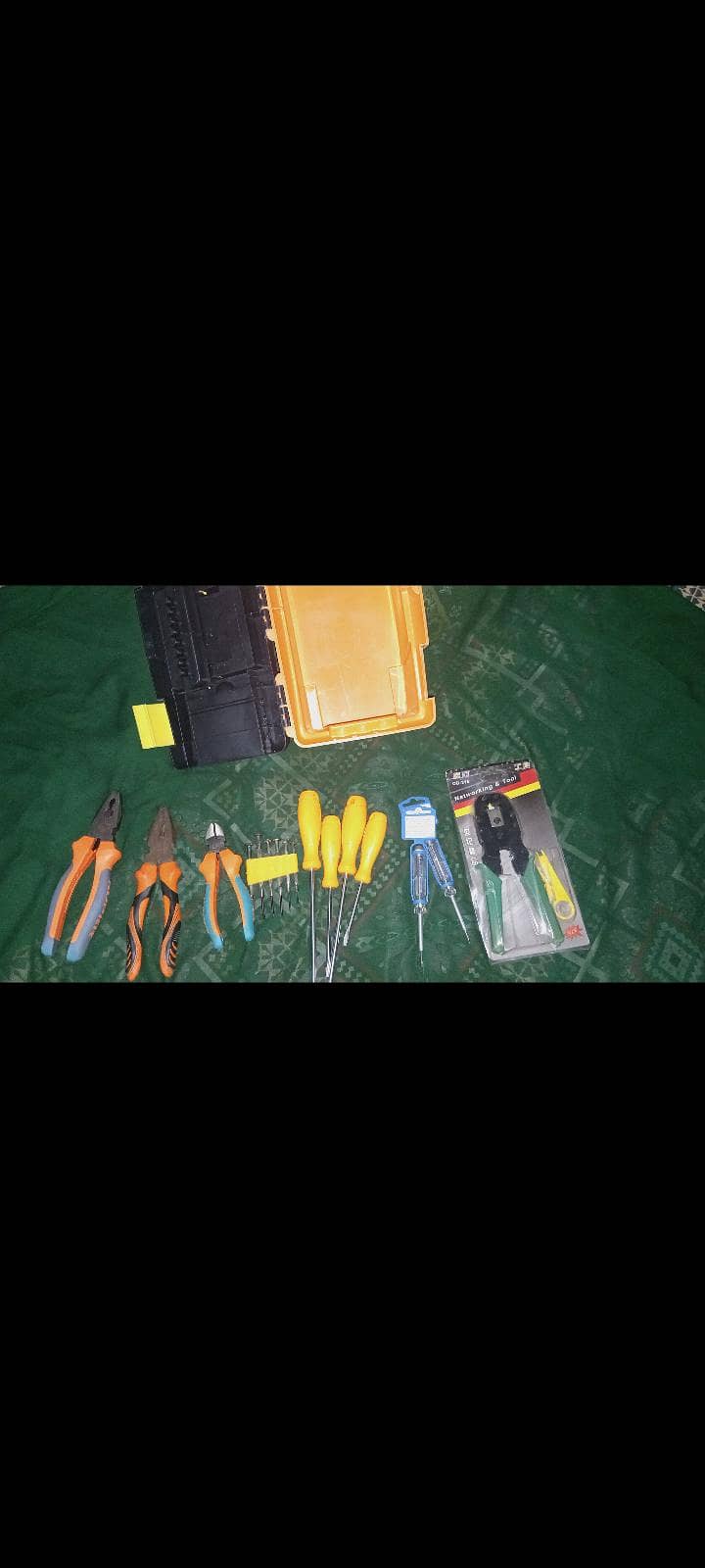 Tool set and box 3