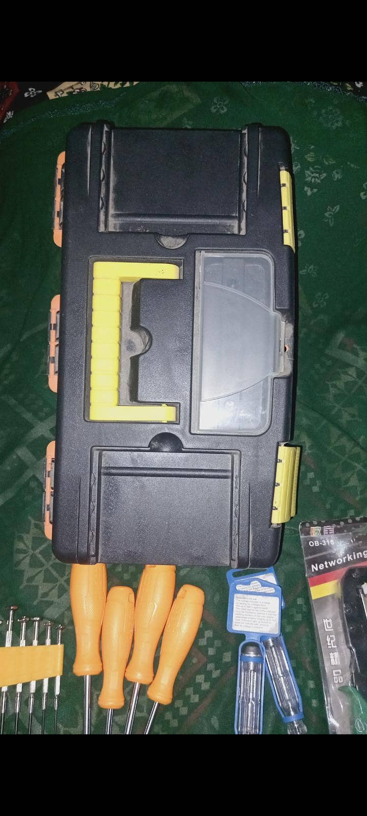 Tool set and box 4