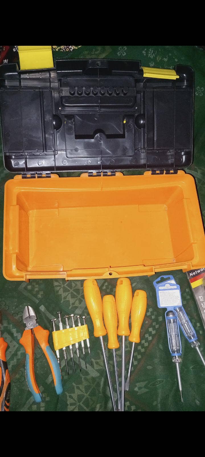 Tool set and box 5