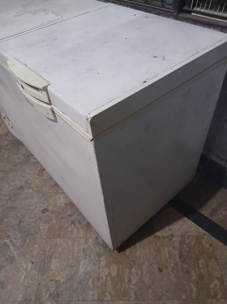 D freezer 0