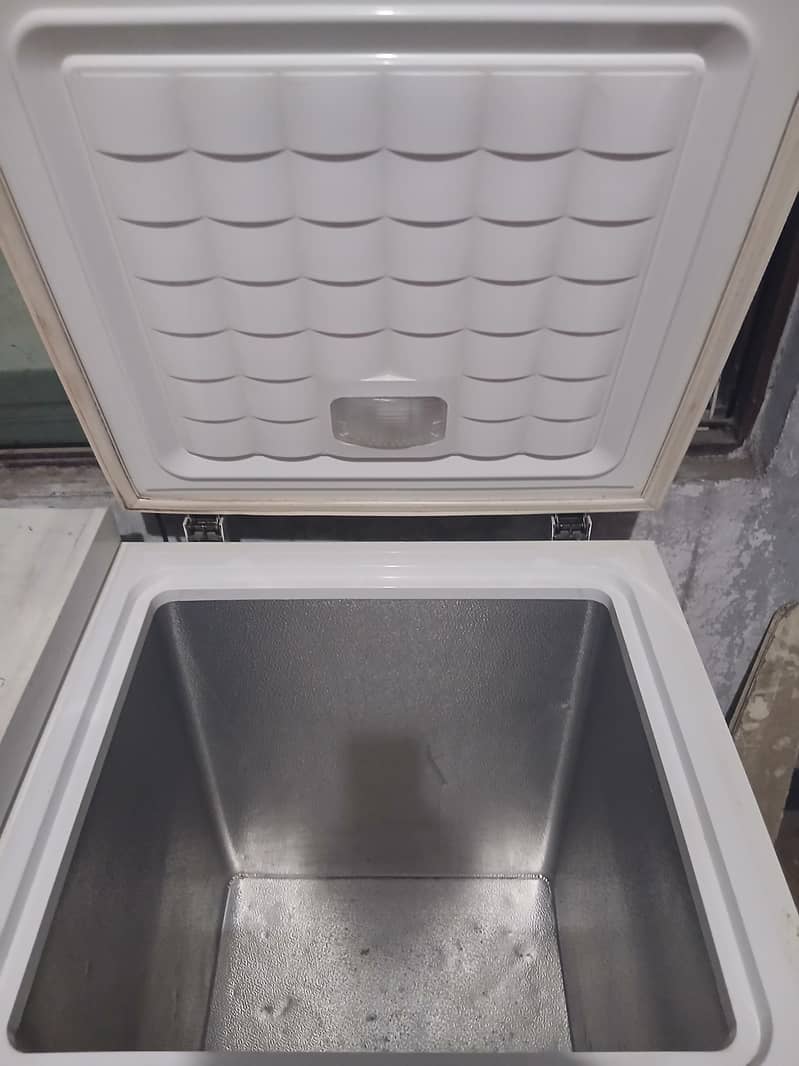 D freezer 1