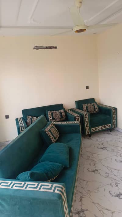 فل سوفا سیٹ 3+2+1 بہترین کنڈیشن میں