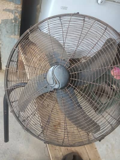 jumbo size bracket fan