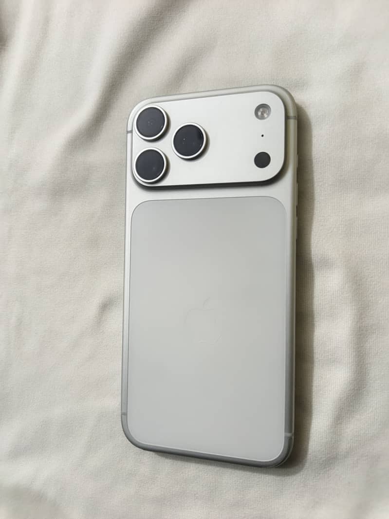 iPhone 17 Pro Max – PTA Approved | Complete Box 2