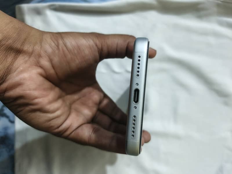 iPhone 17 Pro Max – PTA Approved | Complete Box 11