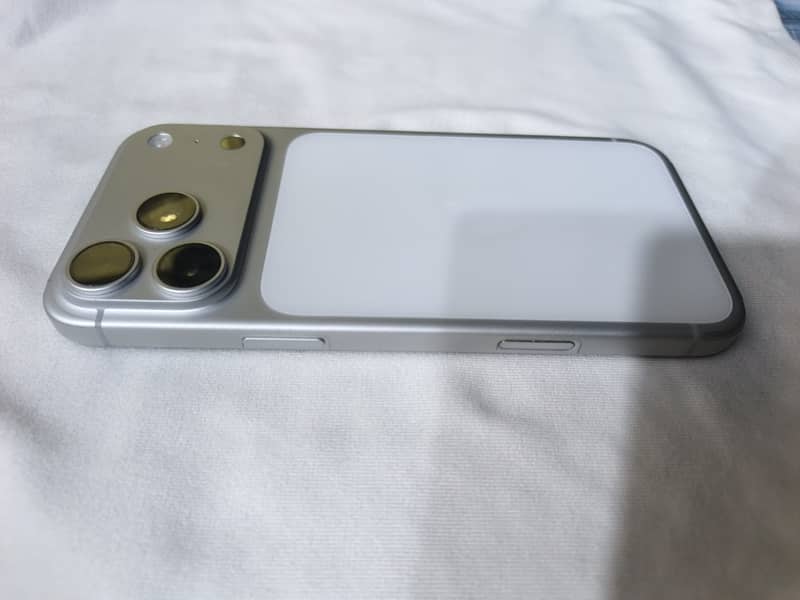 iPhone 17 Pro Max – PTA Approved | Complete Box 13
