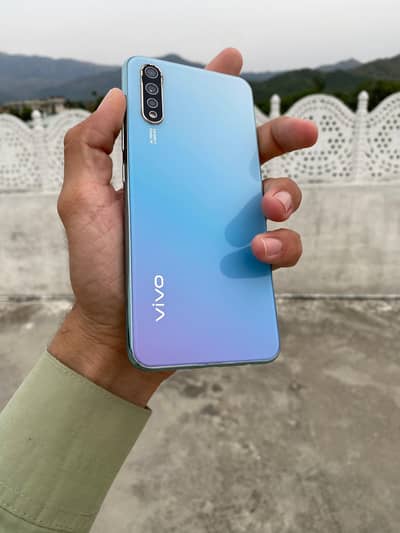Vivo S1