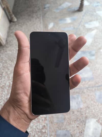 Samsung S22 8/128