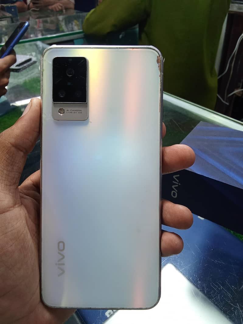 Vivo v21 3