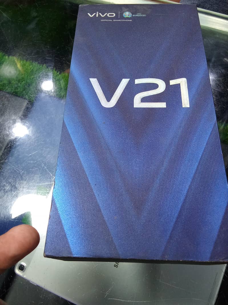 Vivo v21 4
