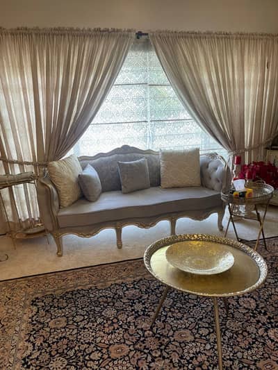 5 seater beautiful sofa set for sale
