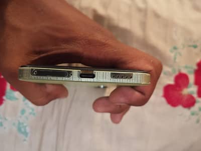 vivo y100 8/256 with box and original charger