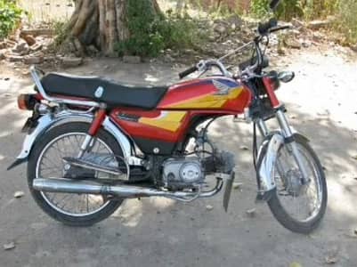 Urgent Sale: Honda CD 70 [2005] – Scratchless Body – First Owner