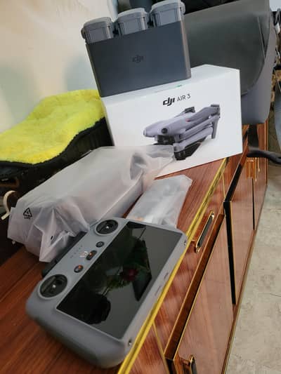 Dji air 3 (Brand new) Non-Active (Fly more combo)
