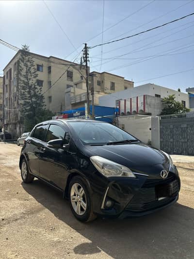 Toyota Vitz F 1.0