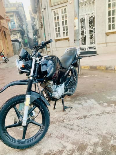Yamaha ybr125