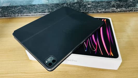 Apple iPad Pro 6th Generation - M2 1TB SSD - Wi-Fi + Cellular PTA
