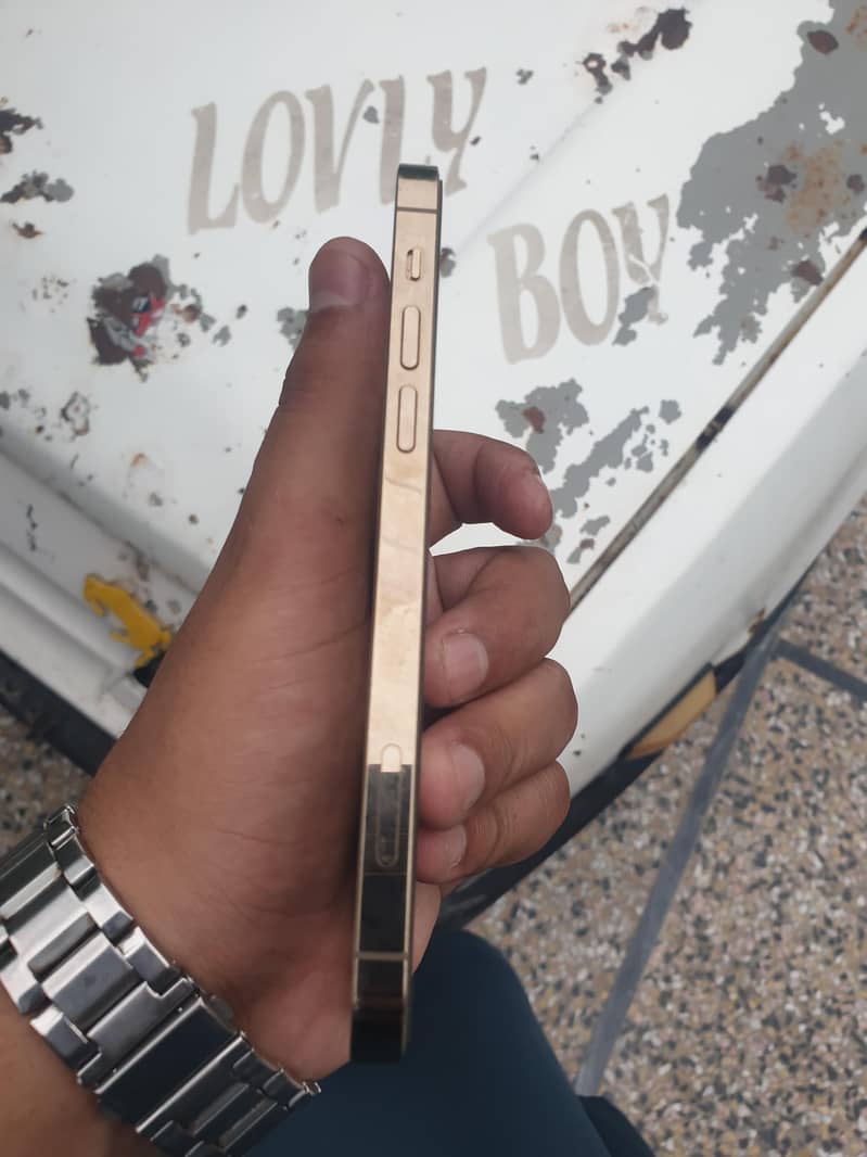 IPhone 12 pro 3