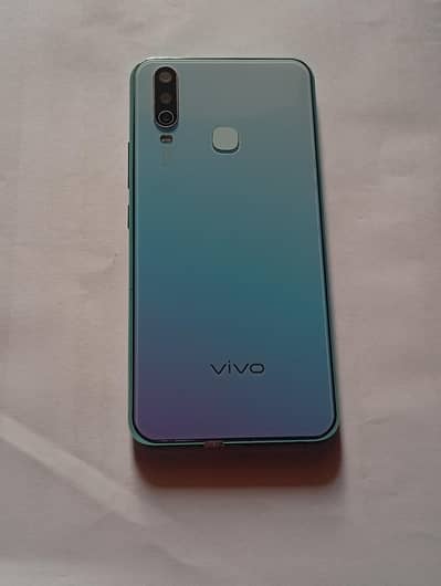 Vivo Y17 (4gb RAM, 128 storage)