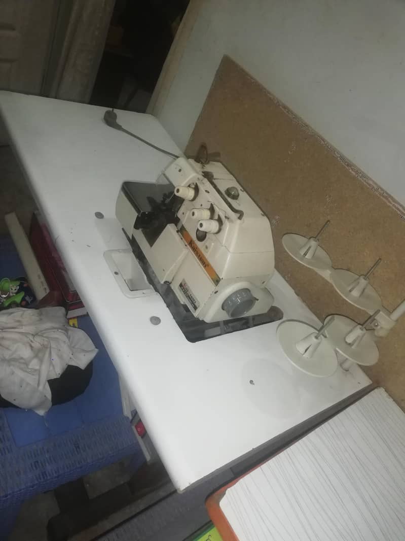 Garment Over Lock Machine & 4 Thread Machine 3