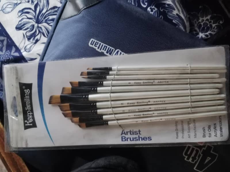 keep smiling brushes 0