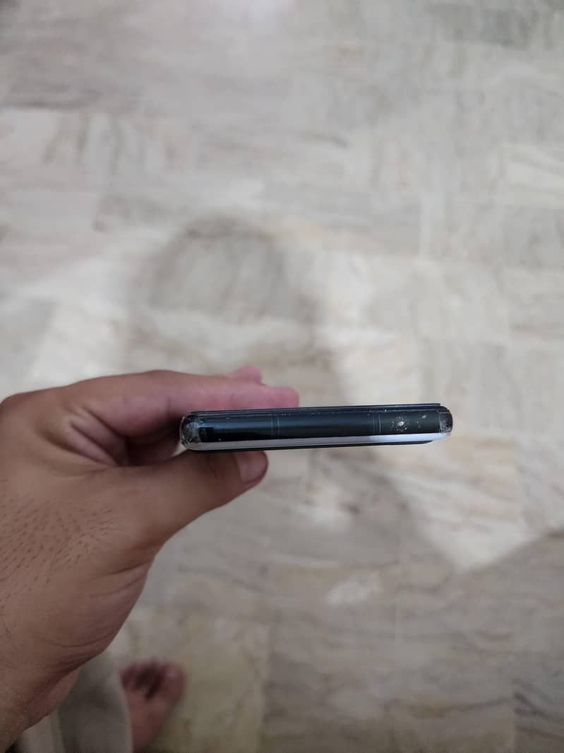 Google pixel 6a 3