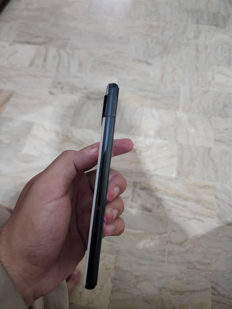 Google pixel 6a 4
