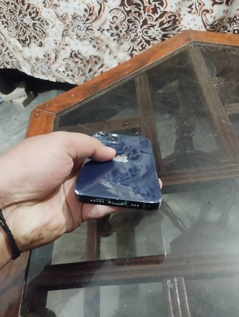 iPhone 14 1