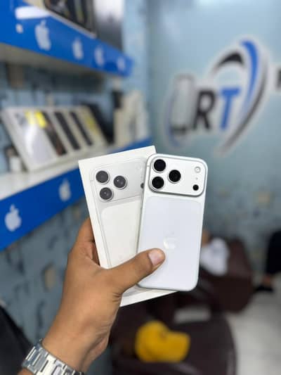 Iphone 17 Pro 256GB Non Pta 100% Battery Water Pack