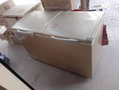 Dawlance 2 door freezer