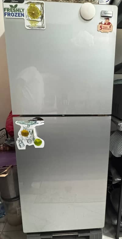 Signature Small Double Door Refrigerator (SRF-WB100) - 10 Cu/ft