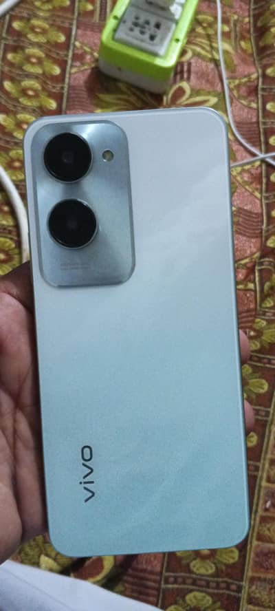 vivo y18.03196939753