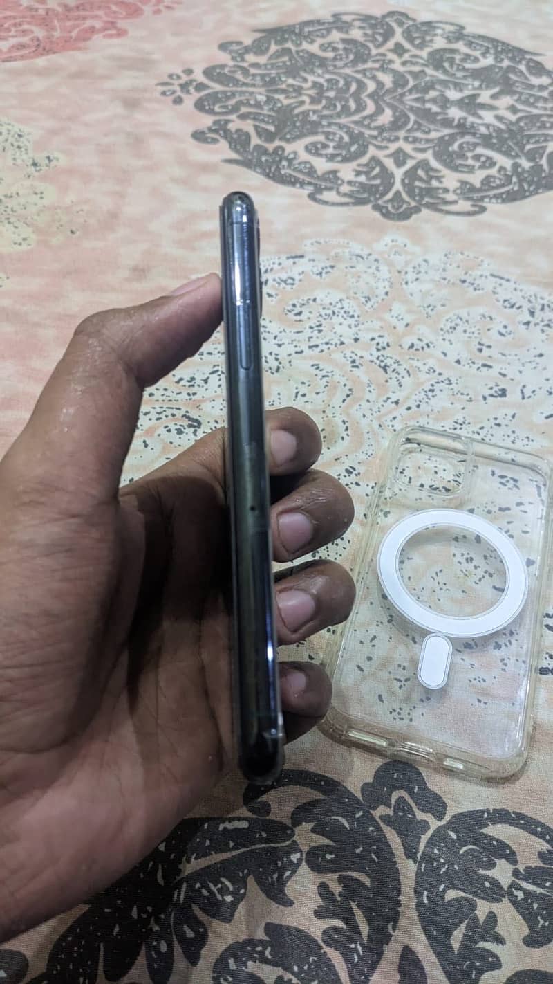 Iphone 11 pro 6